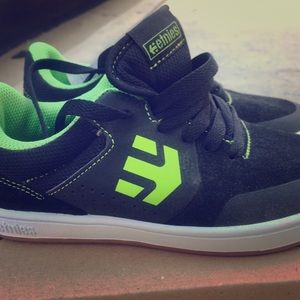 Etnies Kids Shoes Size 4